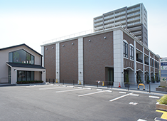 広々とした駐車場完備